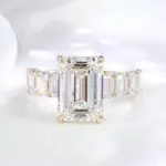 14k gold 7ct emerald lab grown diamond side stone engagement ring 1