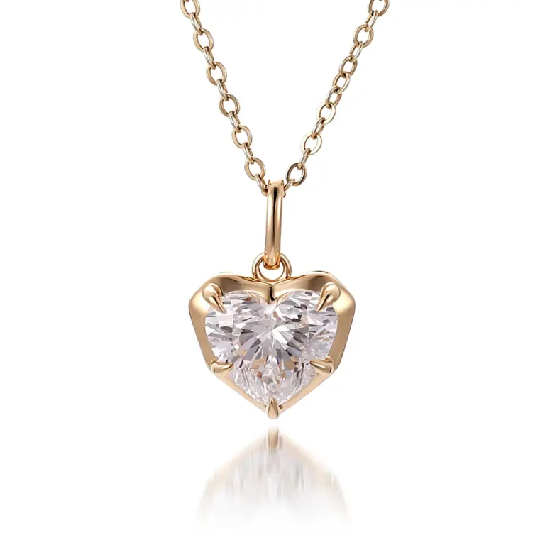 Collar con colgante de corazón de oro de 10k con diamante cultivado en laboratorio 1