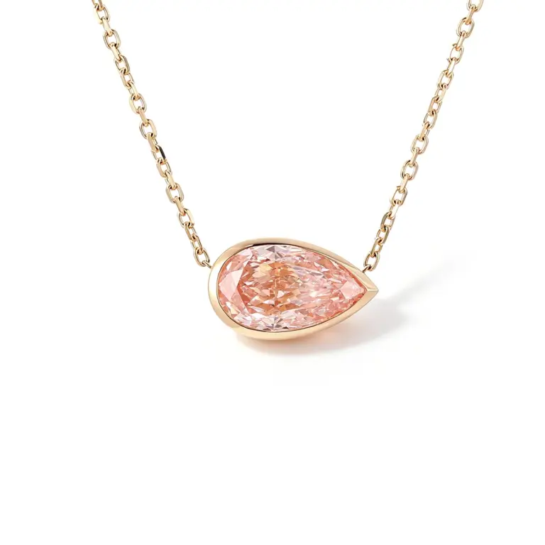 Collana con pendente in oro 14 carati con diamante rosa a forma di pera coltivato in laboratorio 1