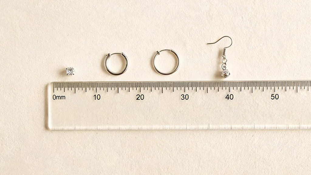 earring size guide hero